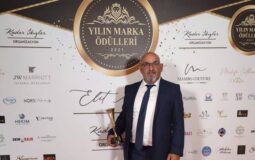 Yılın En Başarılı Dedektifi Ödülü Osman Çelik’in oldu!